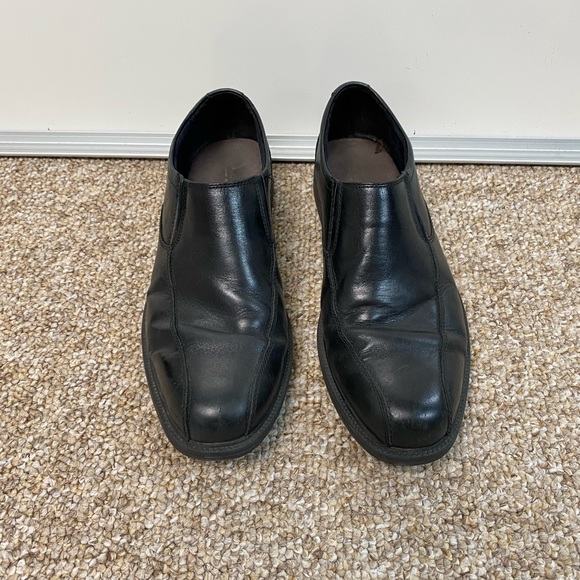 Black Bostonian slip on dress shoes 10.5US - Picture 2 of 2